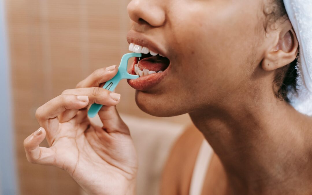 What’s The Best Way to Floss?